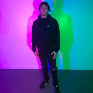 Meet your Posher, Luis